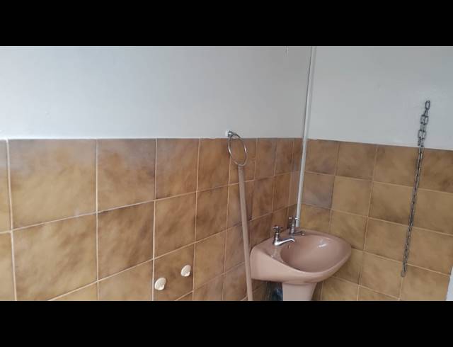 600M² BUILDING FOR SALE IN SPRINGS CENTRAL